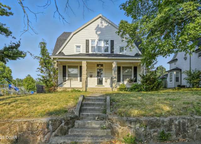 Property at 1620 S Garrison Ave, Carthage, MO 64836, 4 beds, 2 baths