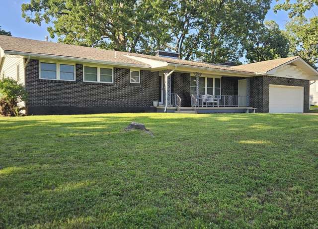 Property at 727 Plaza Drive Dr, Joplin, MO 64804, 3 beds, 2 baths