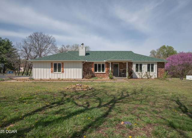 Property at 401 Silverwood Ln, Joplin, MO 64801, 5 beds, 3.5 baths