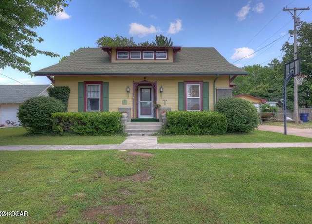 Property at 1418 Cleveland Ave, Baxter Springs, KS 66713, 3 beds, 1.5 baths