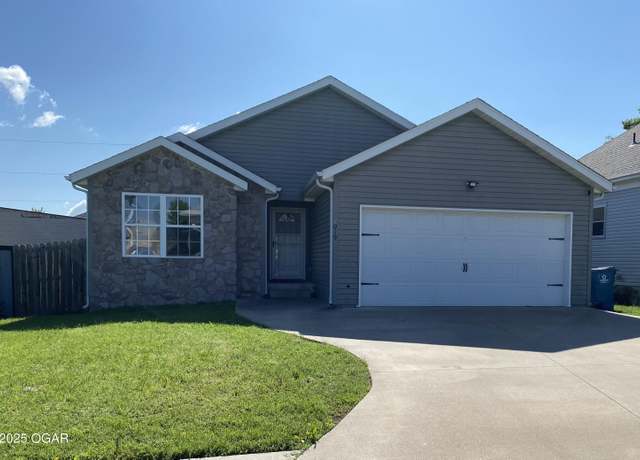 Property at 2019 S Pennsylvania, Joplin, MO 64804, 3 beds, 2 baths