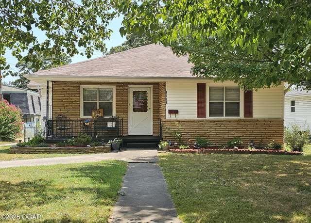 Property at 3433 Oak Ridge Dr, Joplin, MO 64804, 2 beds, 1 bath