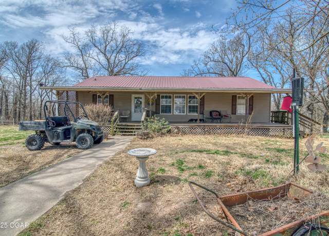 Property at 7822 Trenton Ln, Pierce City, MO 65723, 5 beds, 3 baths