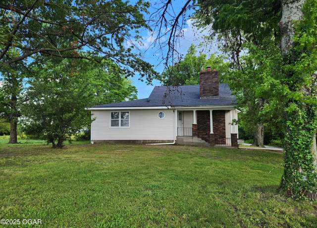 Property at 1622 &1624 W Fairview Ave, Carthage, MO 64836, 6 beds, 4 baths