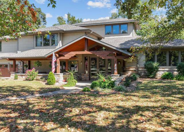 Property at 146 Country Club Dr, Nevada, MO 64772, 5 beds, 6 baths