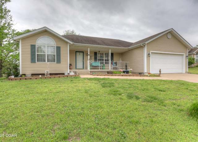 Property at 4226 W 27th Pl, Joplin, MO 64804, 3 beds, 2 baths
