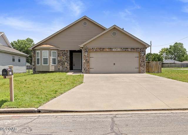 Property at 2329 S Willard Ave, Joplin, MO 64804, 3 beds, 2 baths