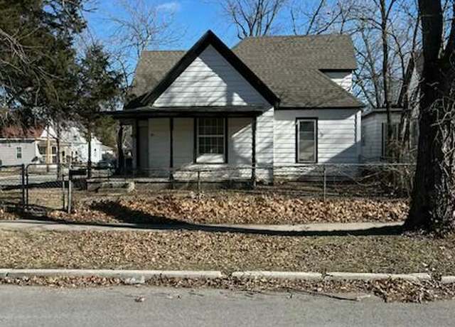 Property at 1901 S Moffet Ave, Joplin, MO 64804, 4 beds, 1.5 baths