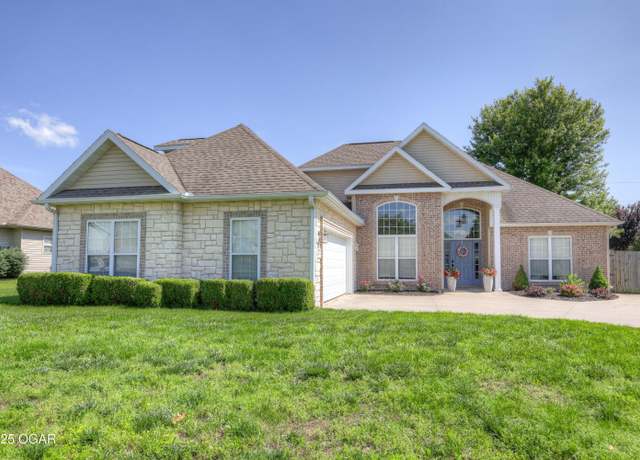 Property at 108 Justin Blvd, Webb City, MO 64870, 4 beds, 3.5 baths