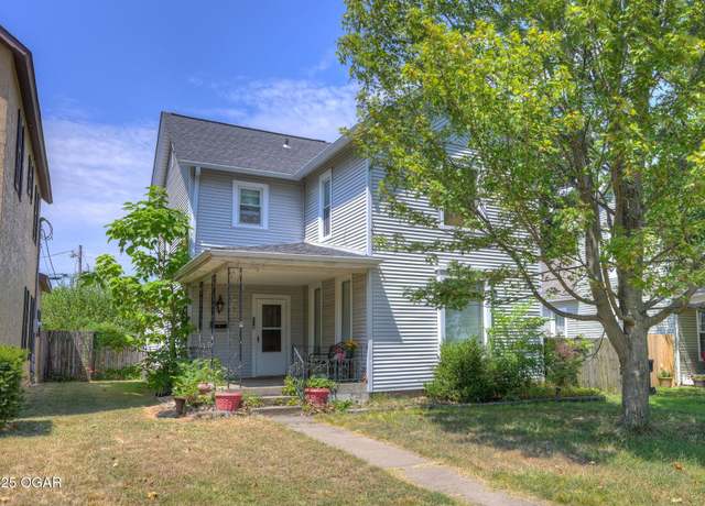 Property at 210 N Ball St, Webb City, MO 64870, 3 beds, 1 bath