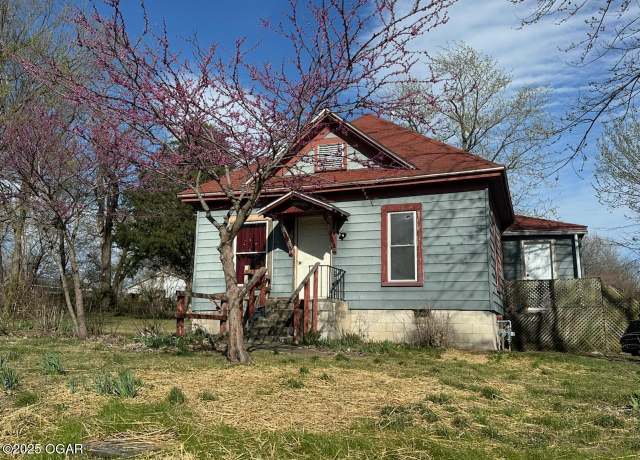 Property at 727 S Saint Charles Ave, Joplin, MO 64801, 2 beds, 1 bath