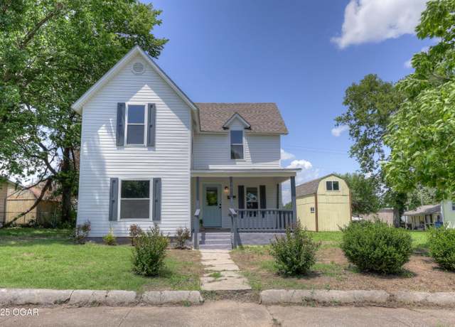 Property at 707 E Central St, Joplin, MO 64801, 4 beds, 2 baths