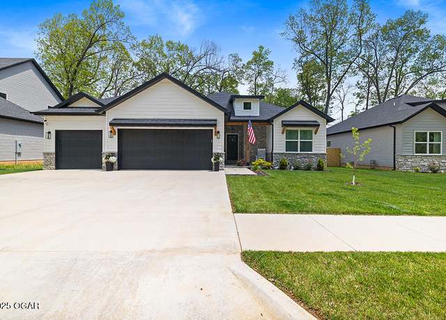 Property at 1178 N Douglas Ave, Republic, MO 65738, 3 beds, 2 baths