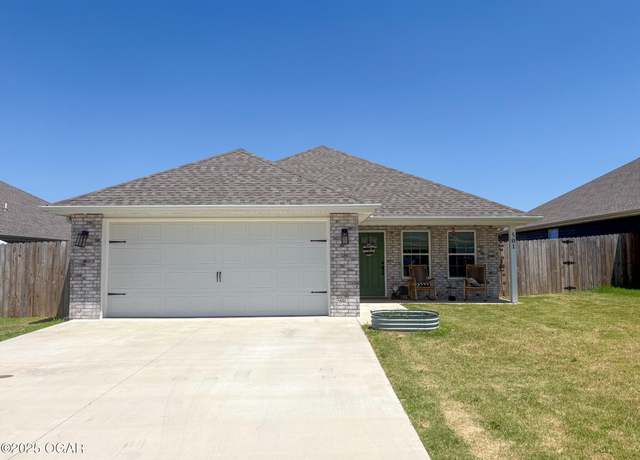 Property at 501 Azalea St, Duenweg, MO 64841, 3 beds, 2 baths