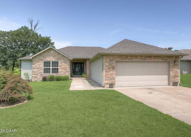 Property at 1201 E 42nd St, Joplin, MO 64804, 3 beds, 2 baths
