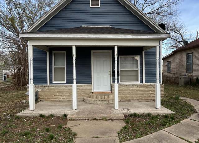 Property at 112 S Western Ave, Chanute, KS 66720, 4 beds, 2 baths