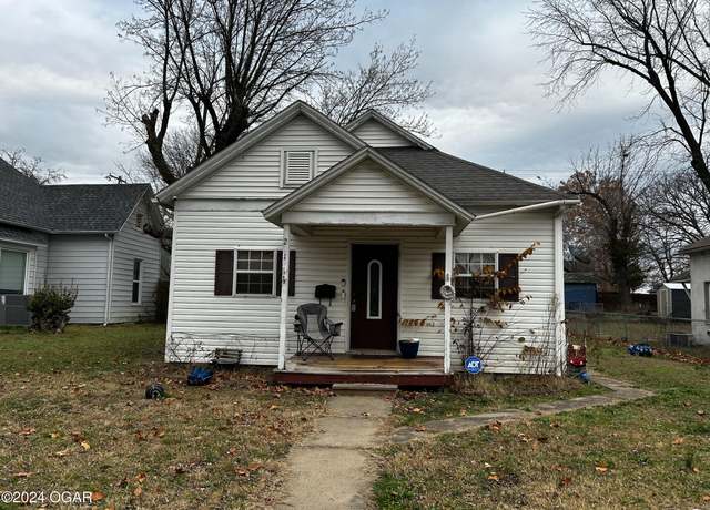 Property at 211 N Moffet Ave, Joplin, MO 64801, 3 beds, 2 baths