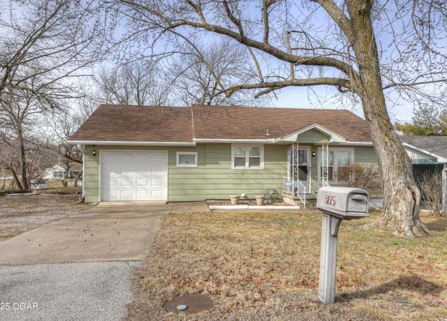 Property at 710 Rex Ave, Joplin, MO 64801, 2 beds, 1 bath