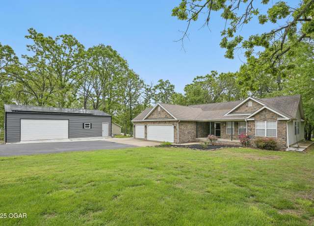 Property at 11379 Allison Ln, Joplin, MO 64804, 4 beds, 2.5 baths