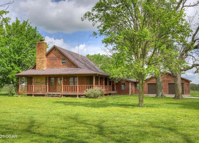 Property at 8429 Elm Rd, Carthage, MO 64836, 3 beds, 2 baths