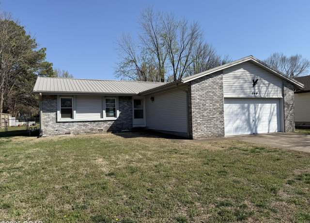 Property at 749 W Wickersham Dr, Webb City, MO 64870, 3 beds, 2 baths