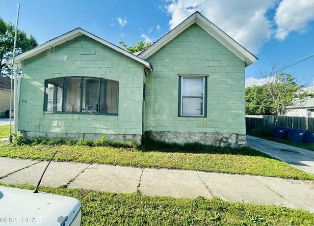 Property at 915 W 8th St, Joplin, MO 64801, 1 bed, 1 bath