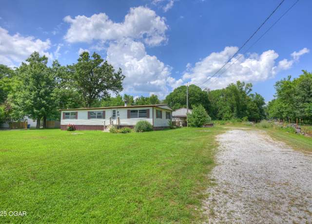 Property at 9721 Elm Rd, Carthage, MO 64836, 3 beds, 2 baths