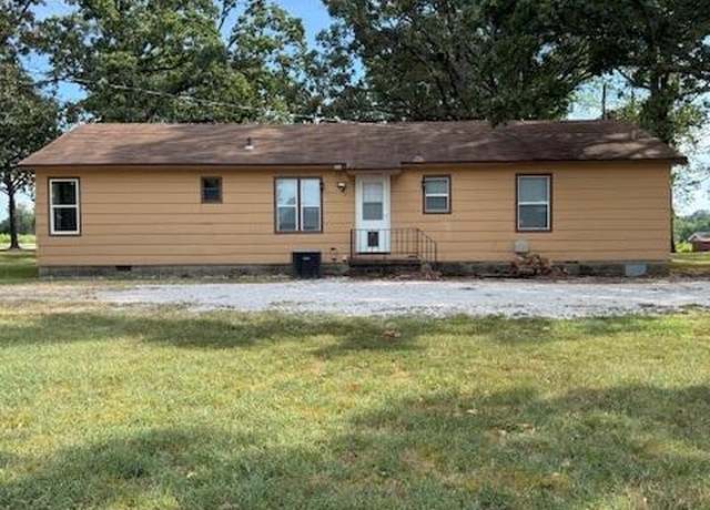 Property at 797 W 60th St, Carthage, MO 64836, 3 beds, 1 bath