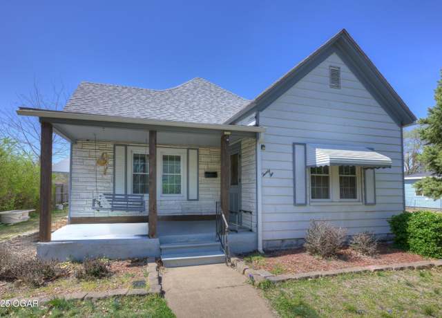 Property at 22 S Ball St, Webb City, MO 64870, 2 beds, 2 baths