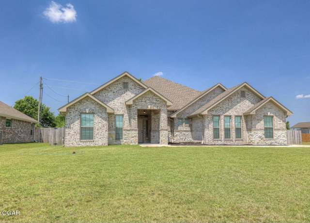 Property at 1810 Line Dr, Webb City, MO 64870, 4 beds, 3 baths