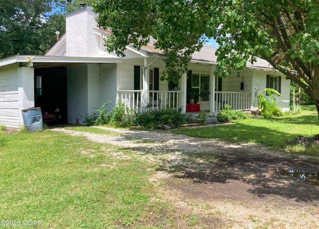 Property at 6274 Douglas Fir Rd, Joplin, MO 64804, 3 beds, 3 baths