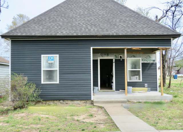 Property at 1729 S Pennsylvania Ave, Joplin, MO 64804, 2 beds, 2 baths