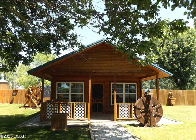 Property at 420 Maple St, Granby, MO 64844, 1 bed, 1 bath