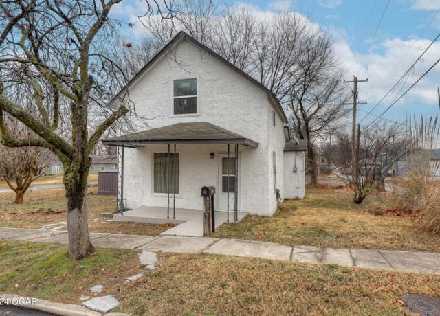 Property at 115 N Cox Ave, Joplin, MO 64801, 1 bed, 1.5 baths