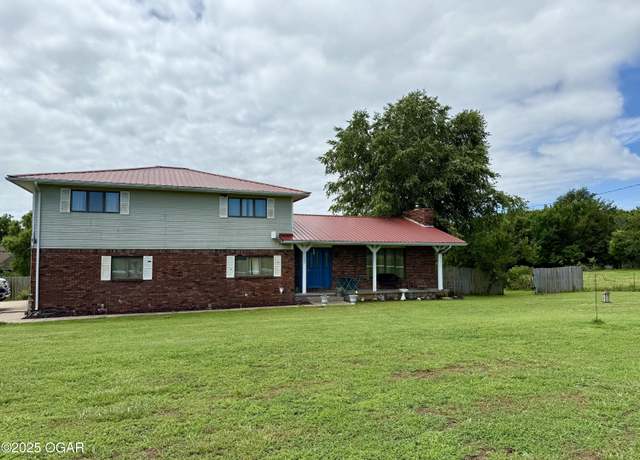 Property at 11285 Mulberry Rd, Neosho, MO 64850, 4 beds, 2.5 baths