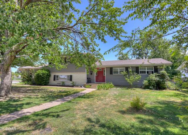 Property at 2801 S Michigan Ave, Joplin, MO 64804, 4 beds, 2.5 baths