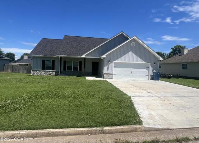 Property at 107 S Greystone Sq, Webb City, MO 64870, 3 beds, 2 baths