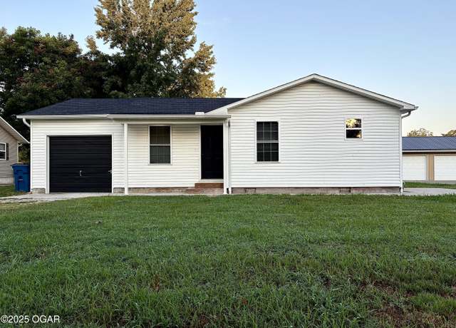 Property at 301 Mayo St, Lamar, MO 64759, 3 beds, 2 baths