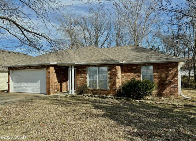 Property at 307 S Northpark Ln, Joplin, MO 64801, 3 beds, 2 baths