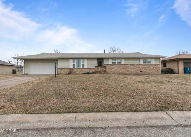 Property at 2721 S Minnesota Ave, Joplin, MO 64804, 3 beds, 2 baths