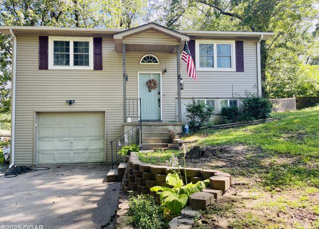 Property at 148 Red Oak Dr Dr, Carl Junction, MO 64834, 3 beds, 2 baths
