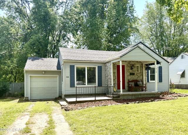 Property at 510 W College St, Aurora, MO 65605, 2 beds, 1 bath
