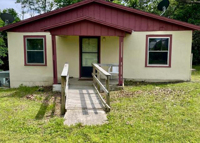 Property at 108 E 43rd St, Joplin, MO 64804, 2 beds, 1 bath