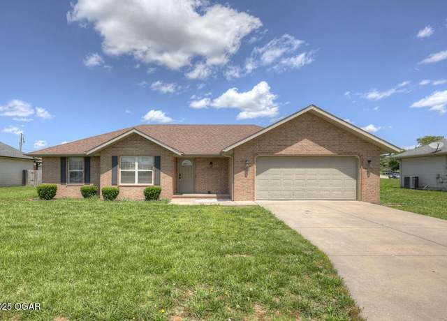 Property at 805 Remington Cir, Carl Junction, MO 64834, 3 beds, 2 baths