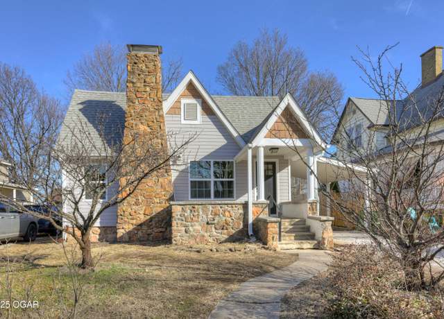 Property at 714 Howard St, Carthage, MO 64836, 3 beds, 1.5 baths