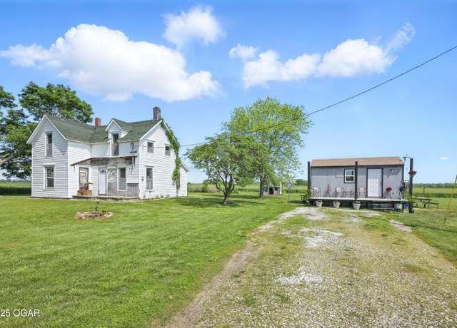 Property at 8209 Locust Rd, Carthage, MO 64836, 1 bath