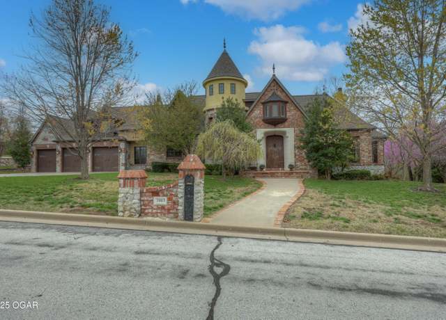 Property at 3803 S Arbor Ct, Joplin, MO 64804, 5 beds, 4.5 baths