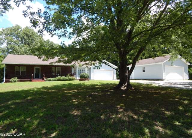 Property at 3065 Coyote Dr, Joplin, MO 64804, 3 beds, 2.5 baths
