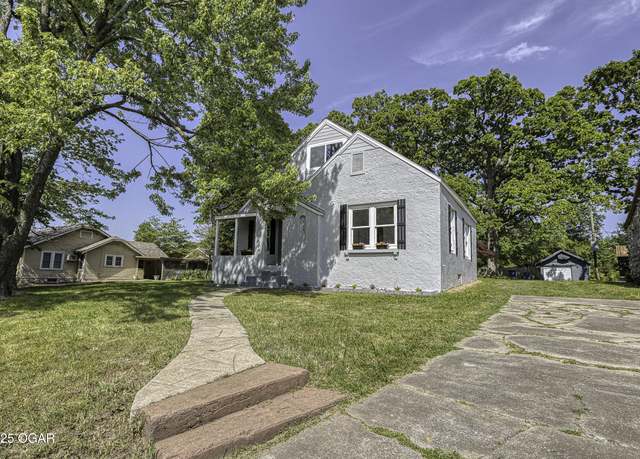 Property at 521 Oak Ridge Dr, Neosho, MO 64850, 3 beds, 1 bath
