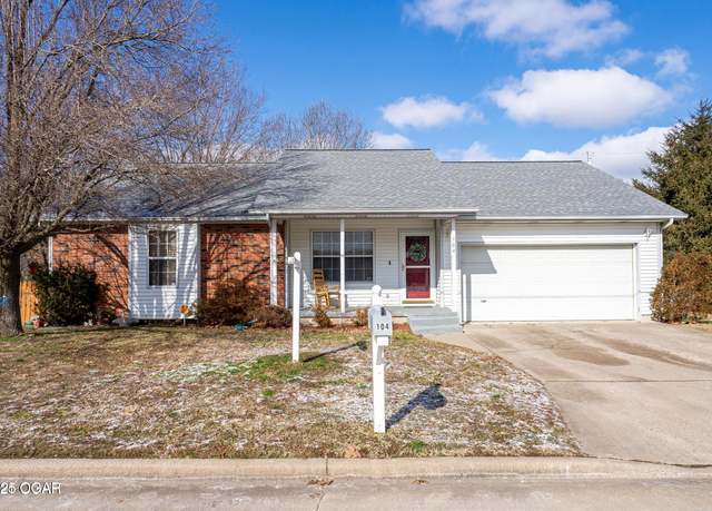 Property at 104 Randolph Dr, Carl Junction, MO 64834, 3 beds, 2 baths